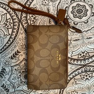 Coach Double Zipper Wristlet